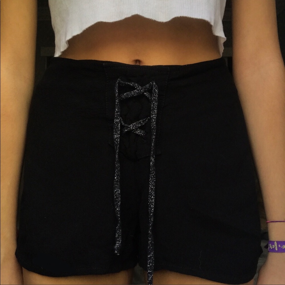 Tie front loose shorts
